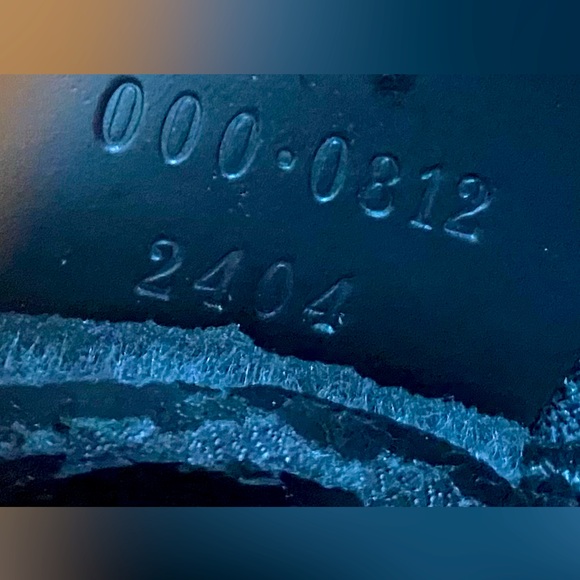 GUCCI SMALL BAG WITH G PLASTIC LOGO, size: 9” wide, 8 tall, 2.5 deep - Picture 6 of 6